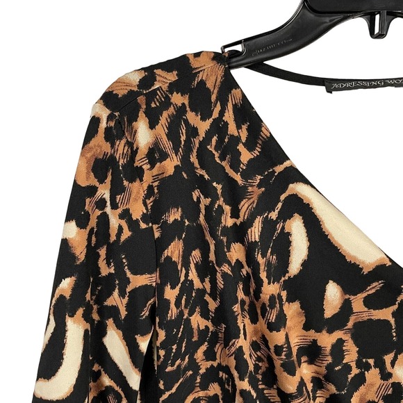 aDRESSing WOMAN Size L Stretch Knit Dress 3/4 Sleeve Ruched Knee Length Leopard - Picture 5 of 6